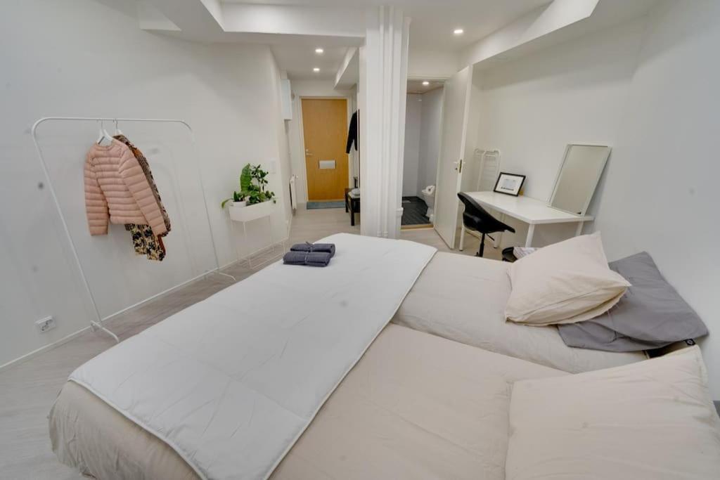 Best Location In Tampere! Modern City Apartment, 2Rooms, Kitchen And Balcony 外观 照片